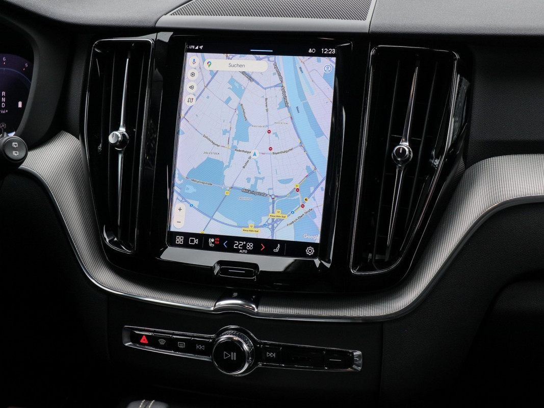 Volvo XC60 B5 (D) - SUV/Off-road - Schwarz - Gebrauchtwagen - Bild 9