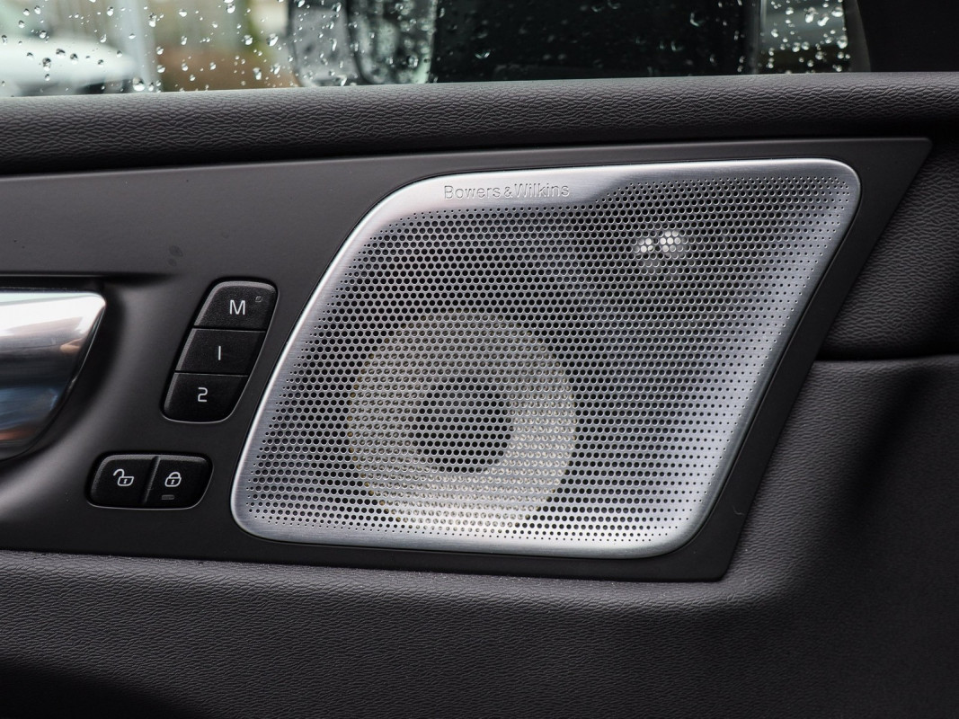 Volvo XC60 B5 (D) - SUV/Off-road - Schwarz - Gebrauchtwagen - Bild 15