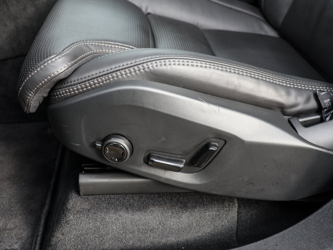 Volvo XC90 T8 AWD - SUV/Off-road - Grau - Gebrauchtwagen - Bild 14