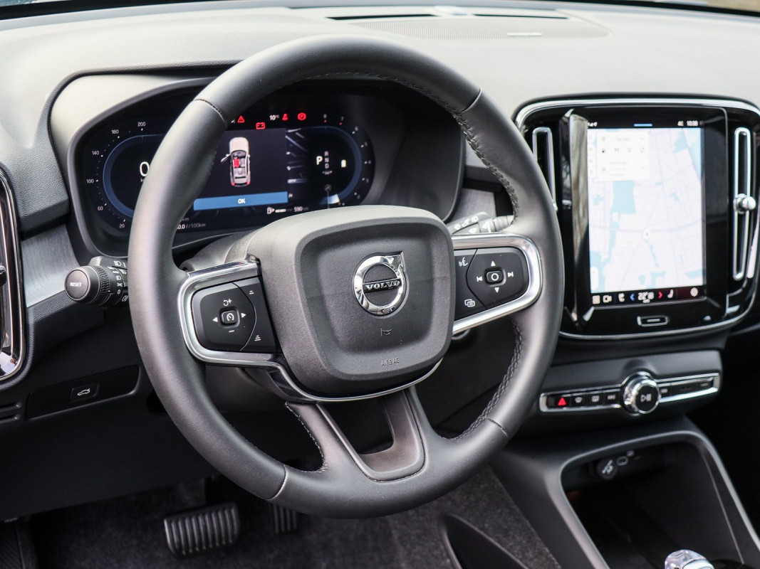 Volvo XC40 B4 (B) - SUV/Off-road - Blau - Gebrauchtwagen - Bild 10