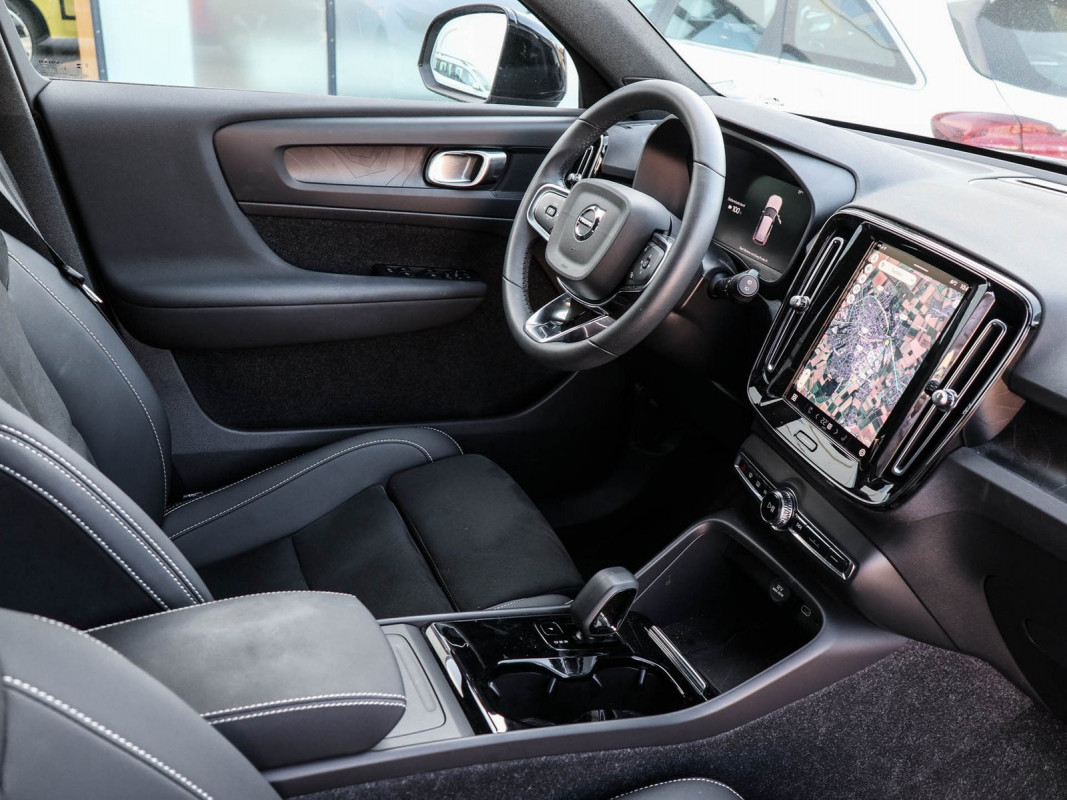 Volvo XC40 Twin Motor - SUV/Off-road - Schwarz - Gebrauchtwagen - Bild 3