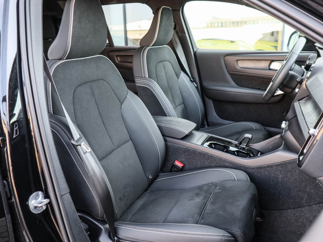Volvo XC40 Twin Motor - SUV/Off-road - Schwarz - Gebrauchtwagen - Bild 7