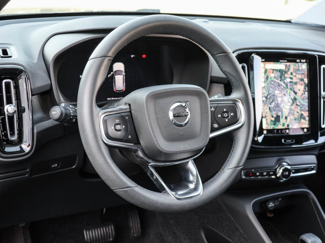 Volvo XC40 Twin Motor - SUV/Off-road - Schwarz - Gebrauchtwagen - Bild 10