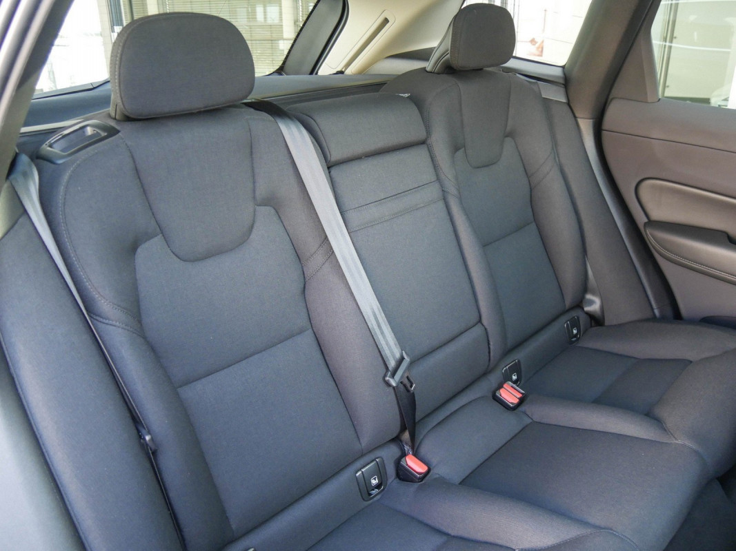 Volvo XC60 - SUV/Off-road - Schwarz - Gebrauchtwagen - Bild 5