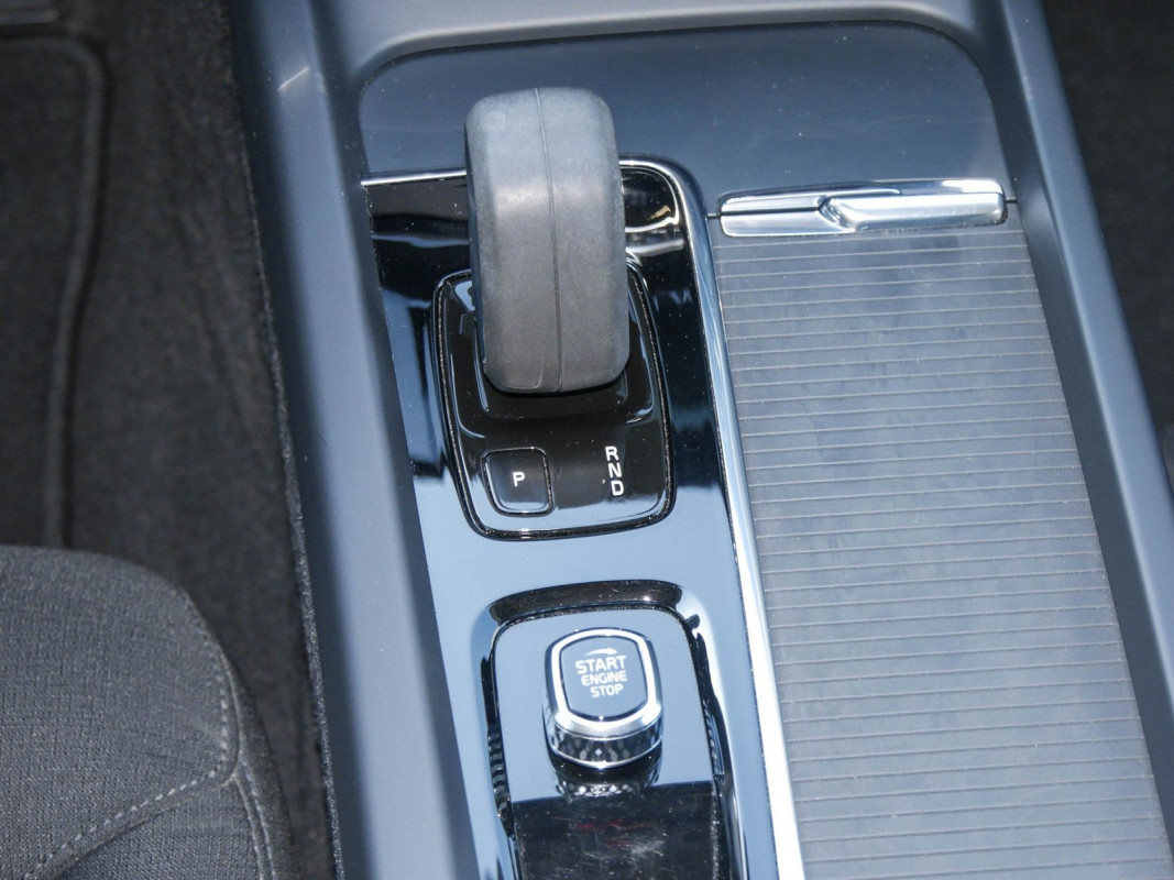 Volvo XC60 - SUV/Off-road - Schwarz - Gebrauchtwagen - Bild 11