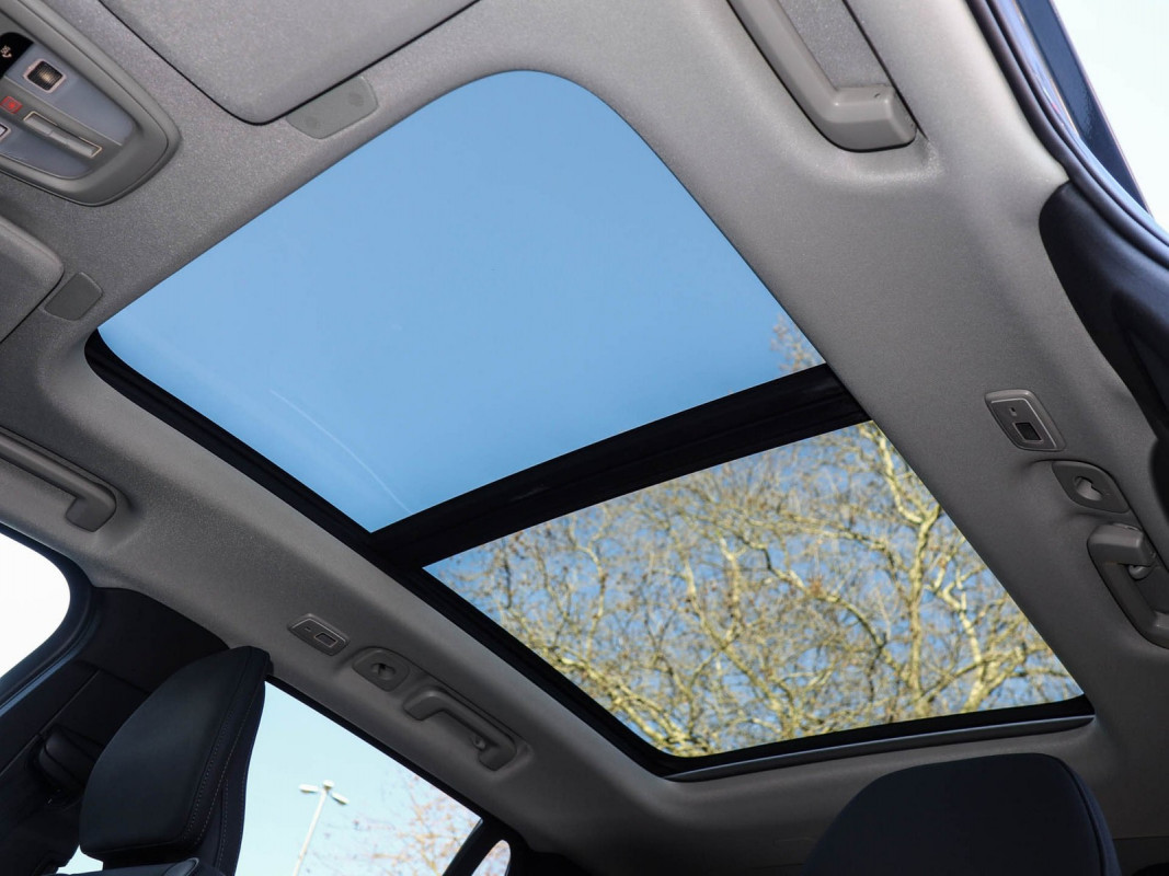 Volvo XC90 T8 AWD - SUV/Off-road - Blau - Gebrauchtwagen - Bild 12