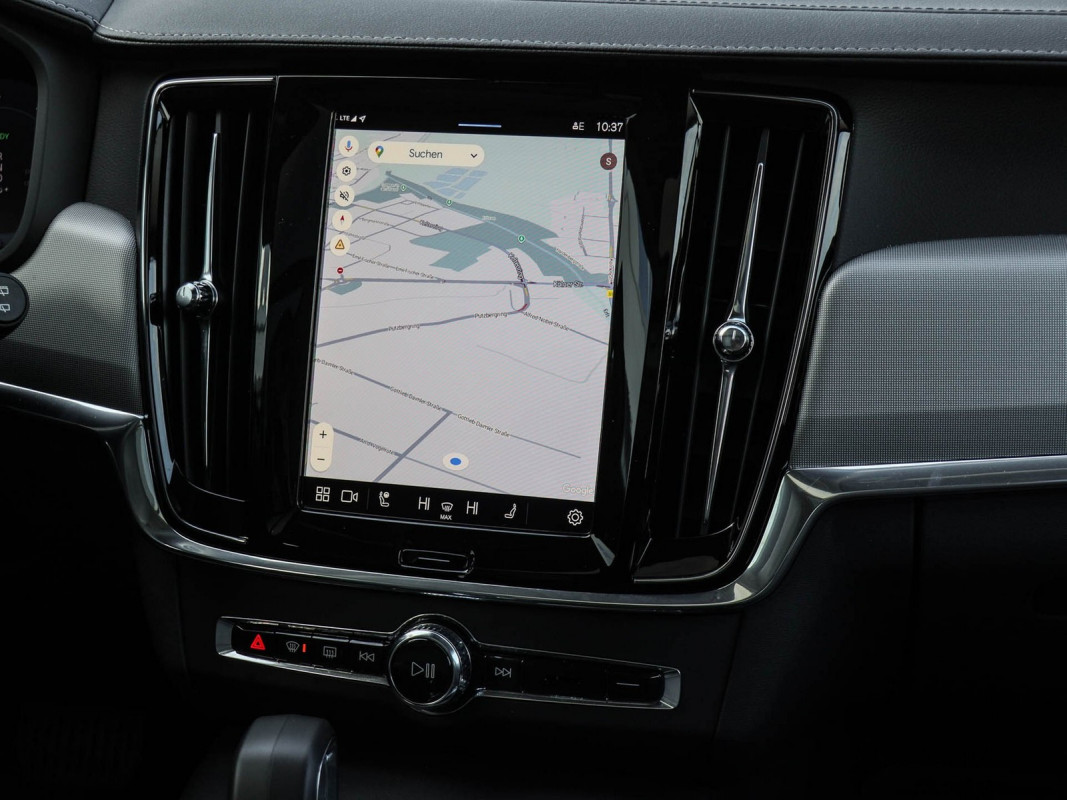 Volvo V90 T6 Plug-In Hybrid AWD - Kombi - Weiss - Gebrauchtwagen - Bild 9