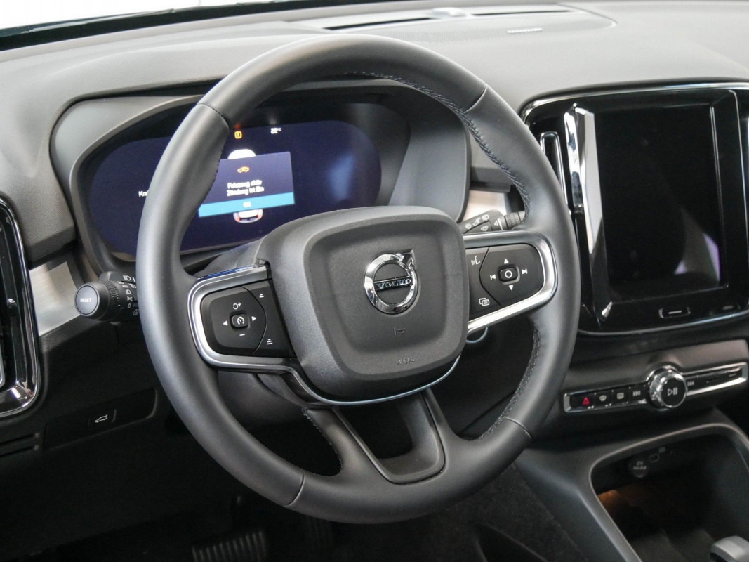 Volvo XC40 - SUV/Off-road - Schwarz - Gebrauchtwagen - Bild 10