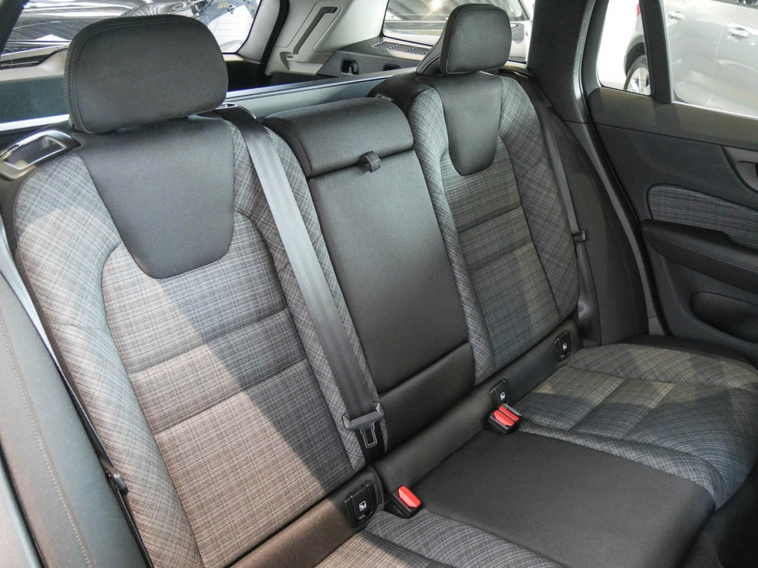 Volvo V60 - Kombi - Blau - Gebrauchtwagen - Bild 5