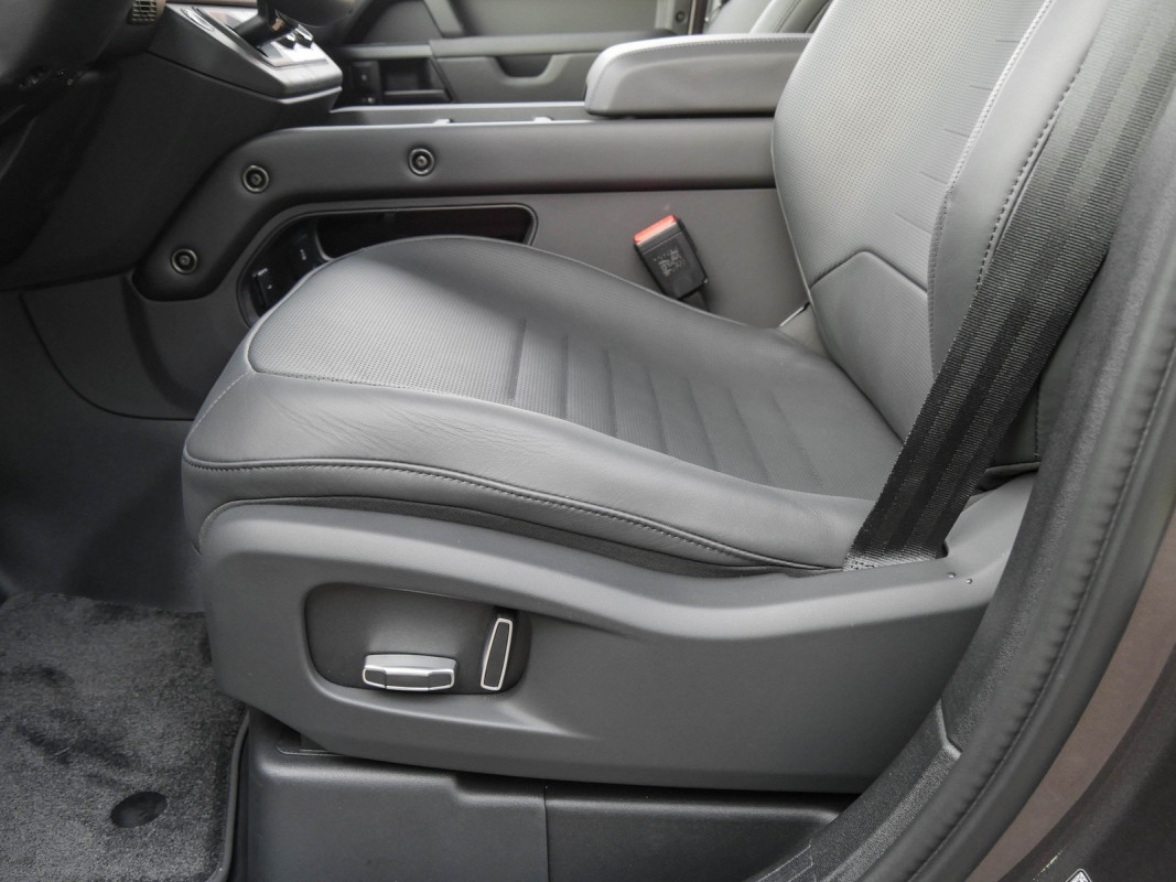 Land Rover Defender 110 4,4 P635 - SUV/Off-road - Grau - Neuwagen - Bild 13