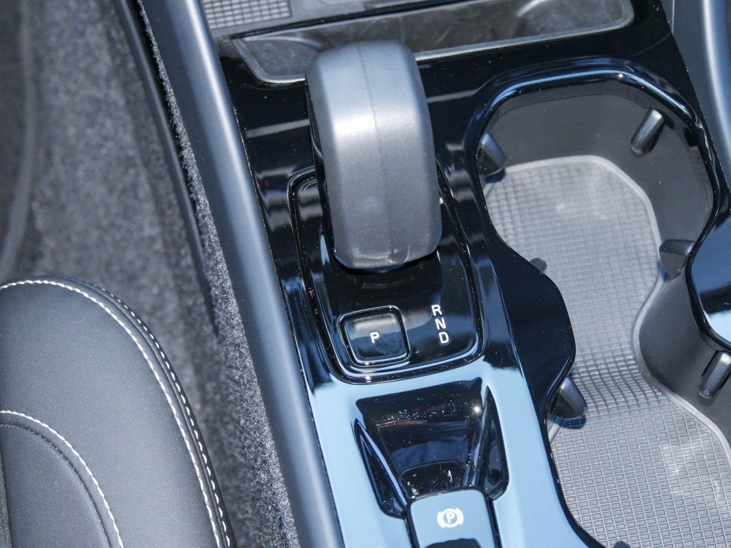 Volvo XC40 - SUV/Off-road - Blau - Gebrauchtwagen - Bild 11