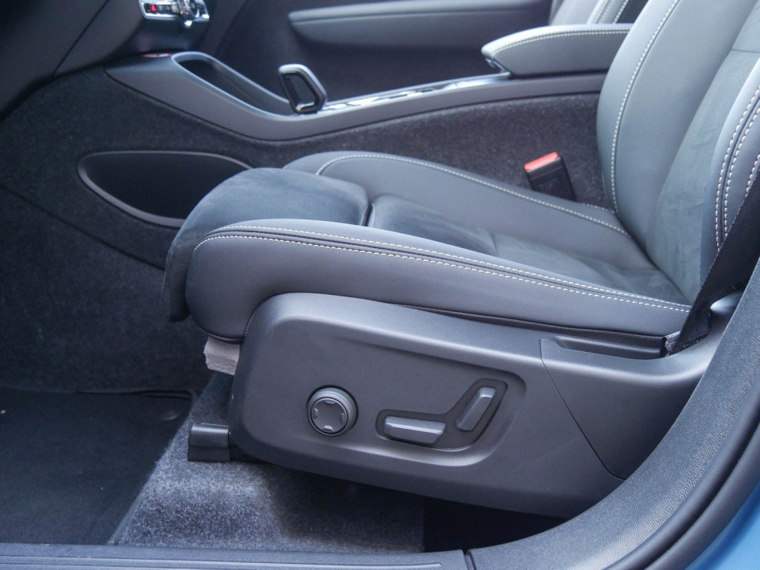 Volvo XC40 - SUV/Off-road - Blau - Gebrauchtwagen - Bild 15