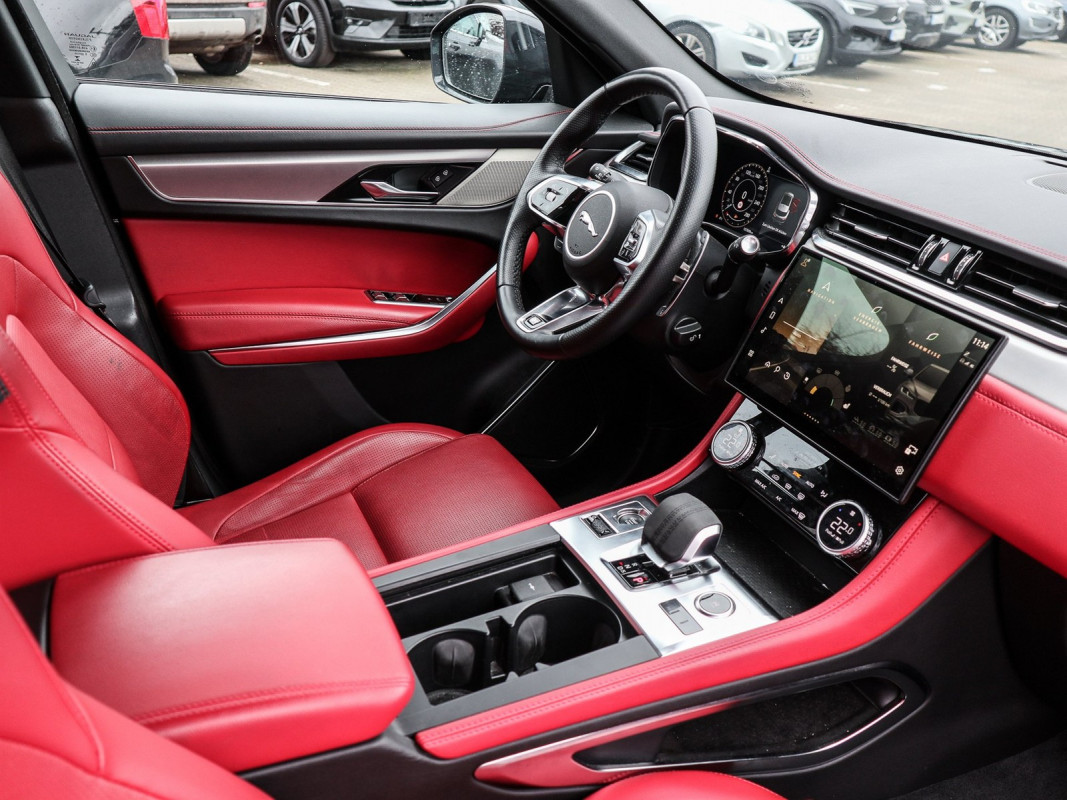 Jaguar F-PACE - SUV/Off-road - Schwarz - Gebrauchtwagen - Bild 3