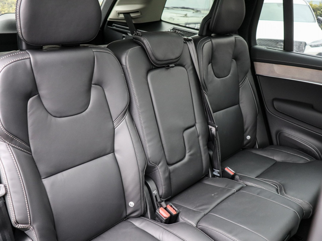 Volvo XC90 T8 Ultra Dark AWD Plug-In Hybrid - SUV/Off-road - Grau - Gebrauchtwagen - Bild 5