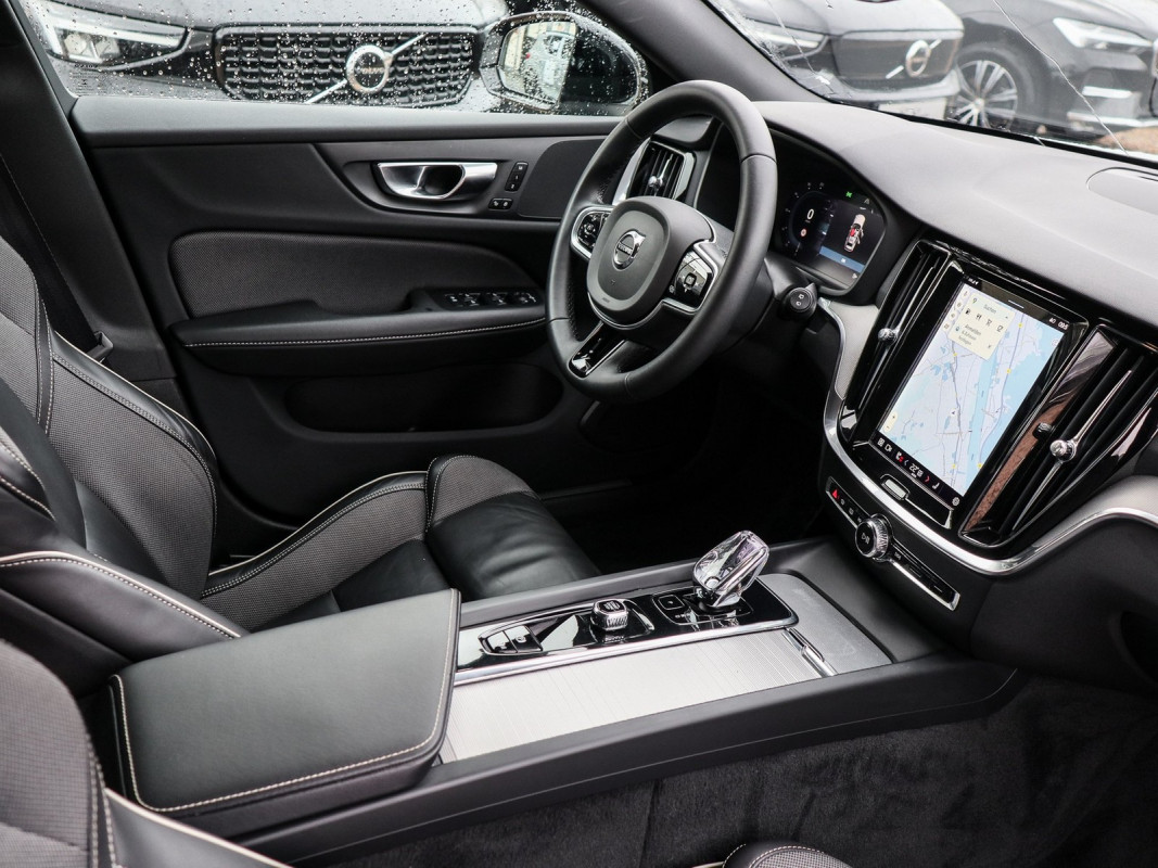 Volvo V60 B4 Diesel - Kombi - Weiss - Gebrauchtwagen - Bild 3