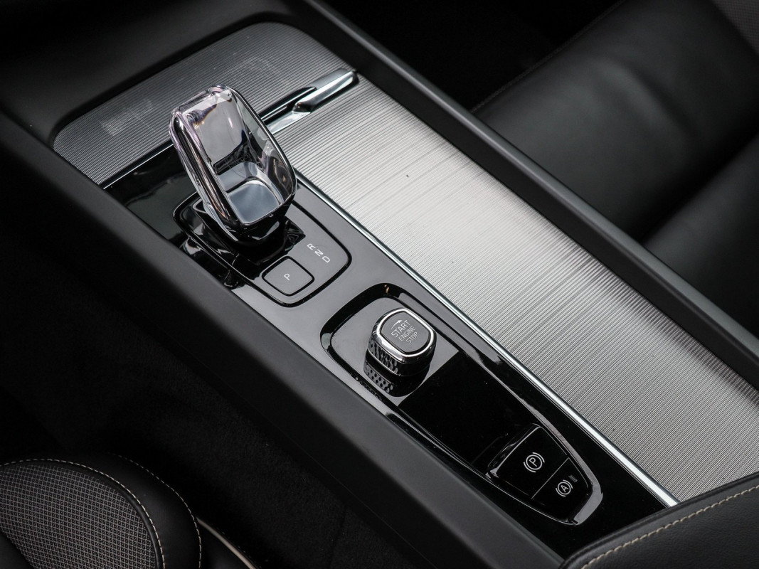 Volvo V60 B4 Diesel - Kombi - Weiss - Gebrauchtwagen - Bild 11