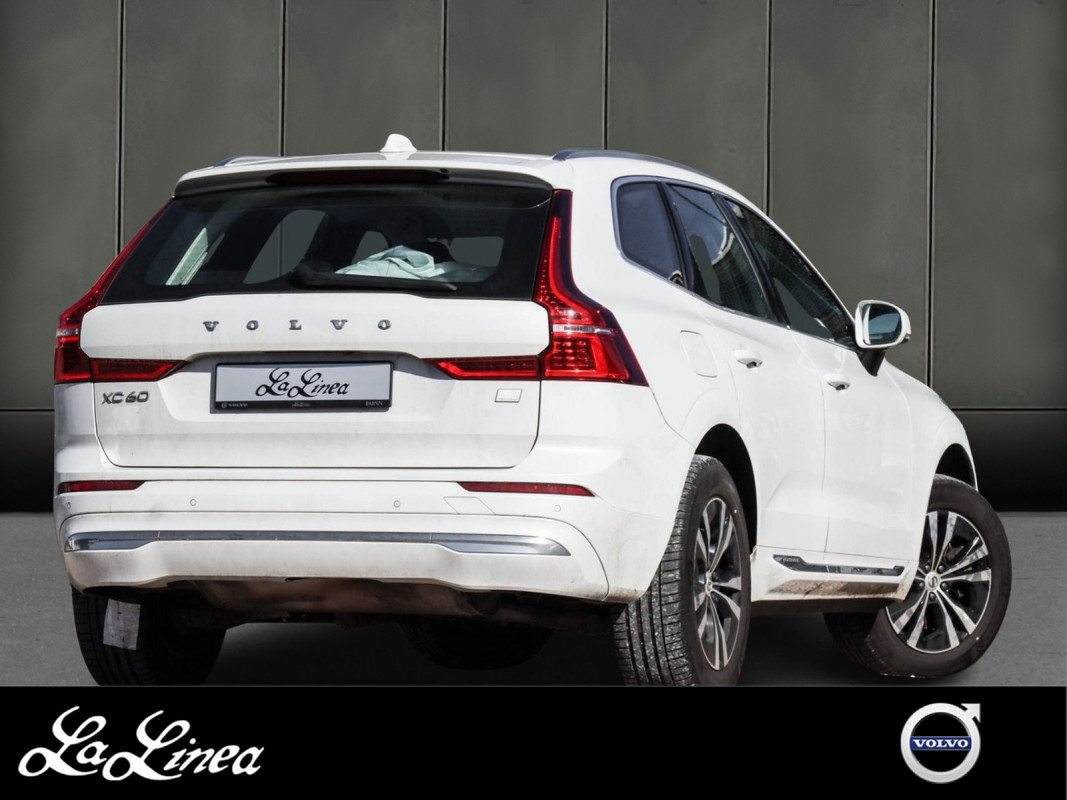 Volvo XC60 T6 AWD Recharge Plug-In Hybrid - SUV/Off-road - Weiss - Gebrauchtwagen - Bild 2