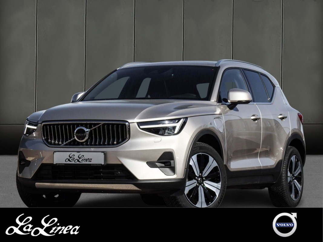 Volvo XC40 T4 - SUV/Off-road - Beige - Gebrauchtwagen - Bild 1