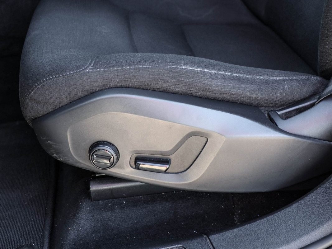 Volvo XC60 T6 AWD Recharge Plug-In Hybrid - SUV/Off-road - Weiss - Gebrauchtwagen - Bild 15