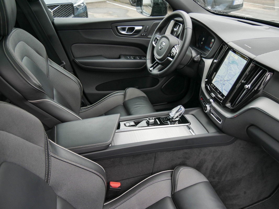 Volvo XC60 - SUV/Off-road - Schwarz - Gebrauchtwagen - Bild 3