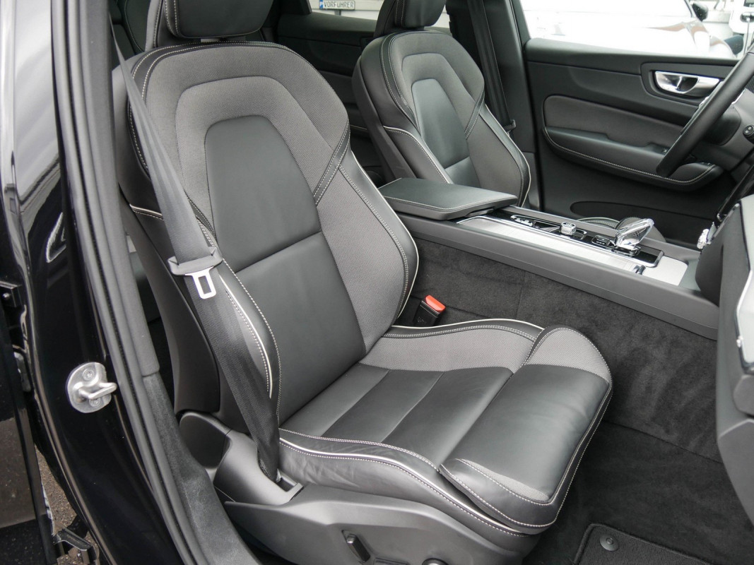 Volvo XC60 - SUV/Off-road - Schwarz - Gebrauchtwagen - Bild 7