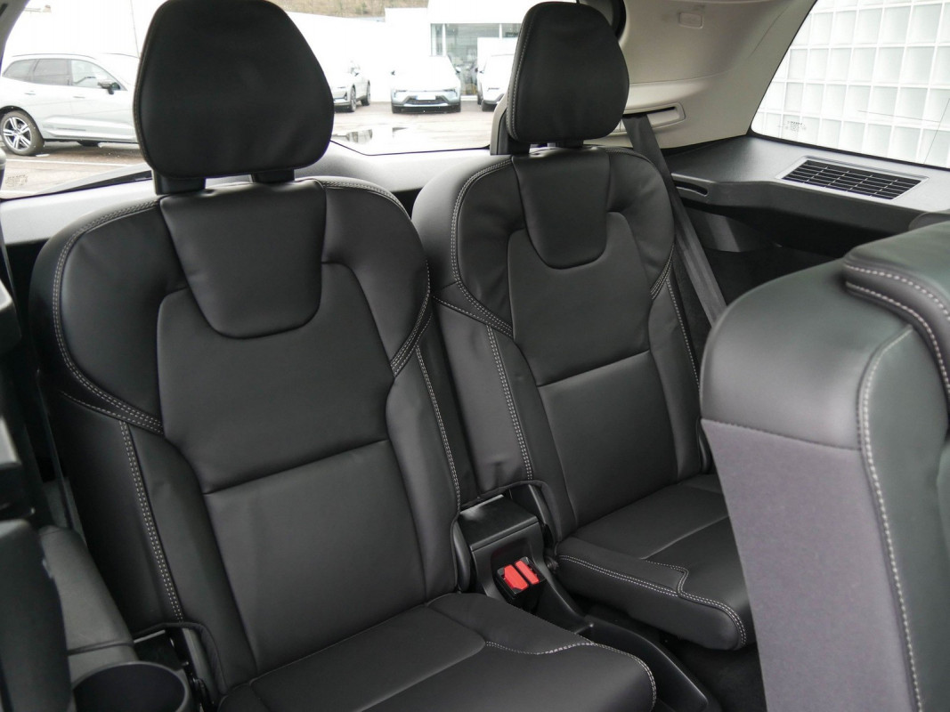 Volvo XC90 - SUV/Off-road - Grau - Gebrauchtwagen - Bild 9