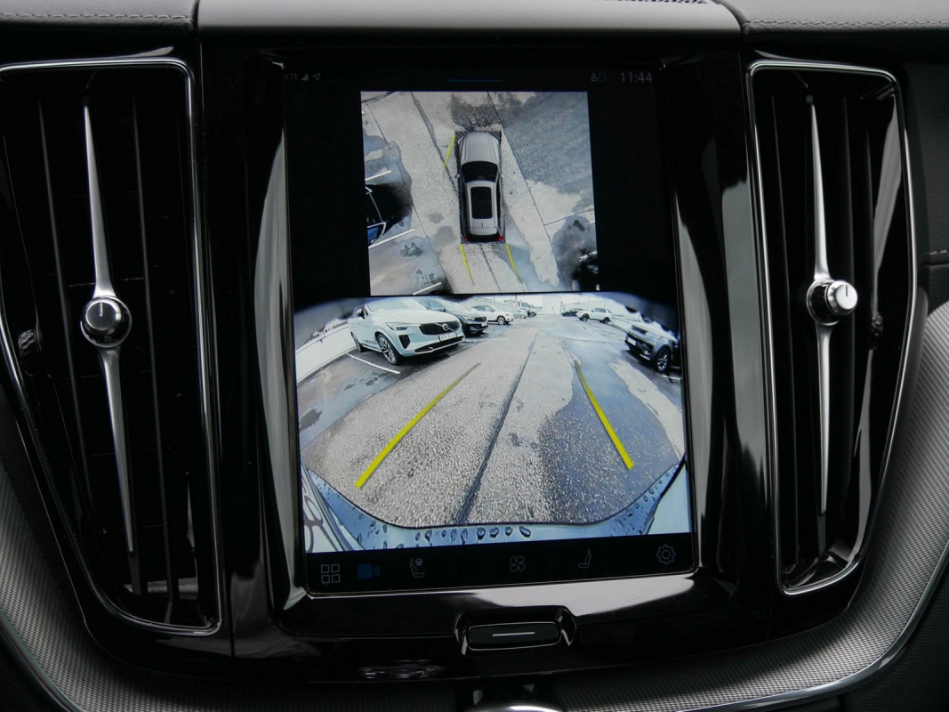 Volvo XC60 - SUV/Off-road - Schwarz - Gebrauchtwagen - Bild 13