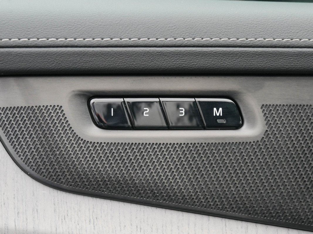 Volvo XC90 - SUV/Off-road - Grau - Gebrauchtwagen - Bild 15