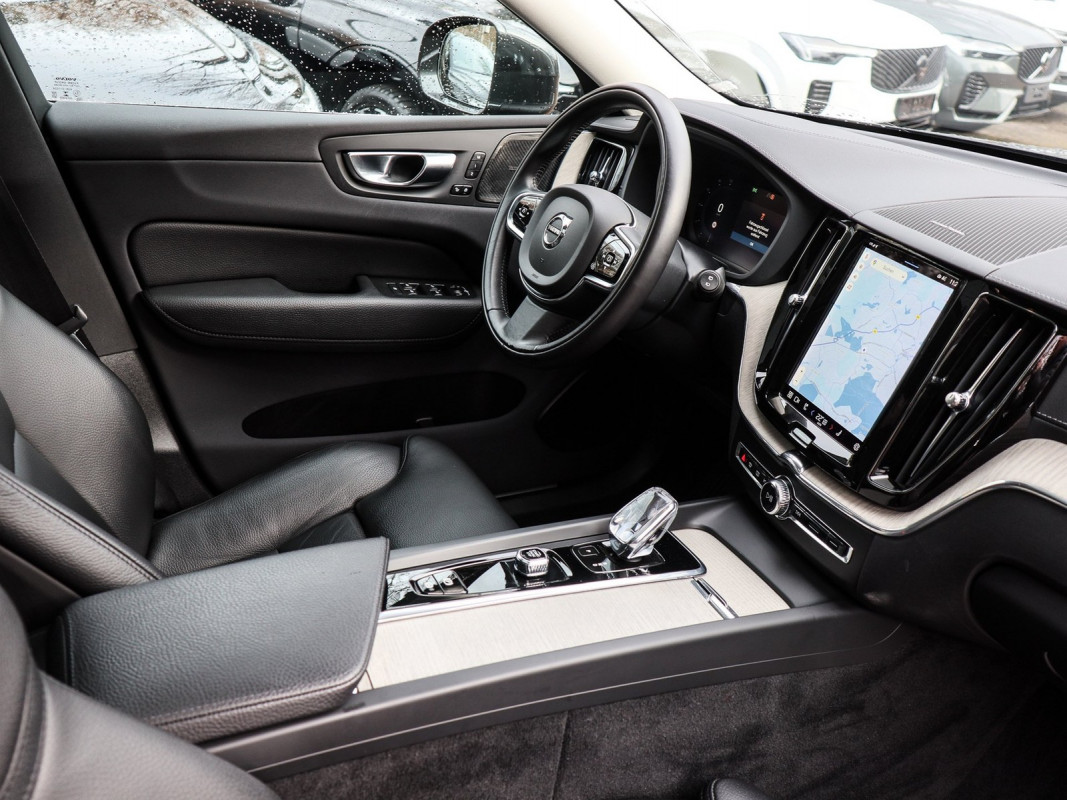 Volvo XC60 T6 - SUV/Off-road - Grau - Gebrauchtwagen - Bild 3