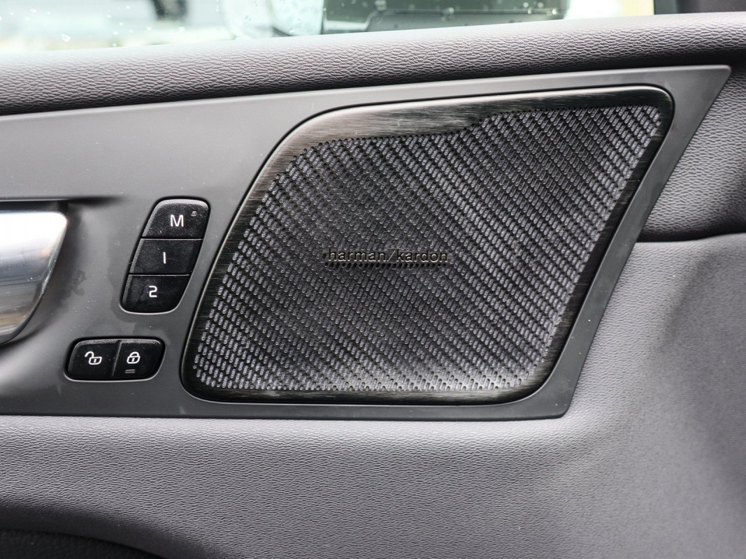 Volvo XC60 T6 - SUV/Off-road - Grau - Gebrauchtwagen - Bild 15