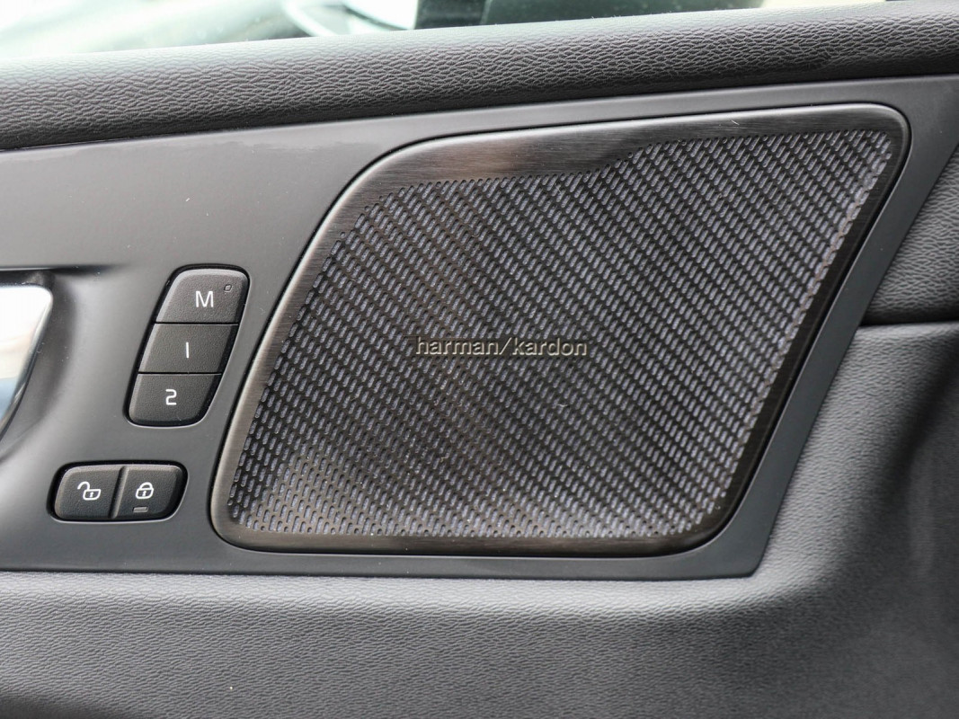 Volvo XC60 B5 (B) AWD - SUV/Off-road - Schwarz - Gebrauchtwagen - Bild 13