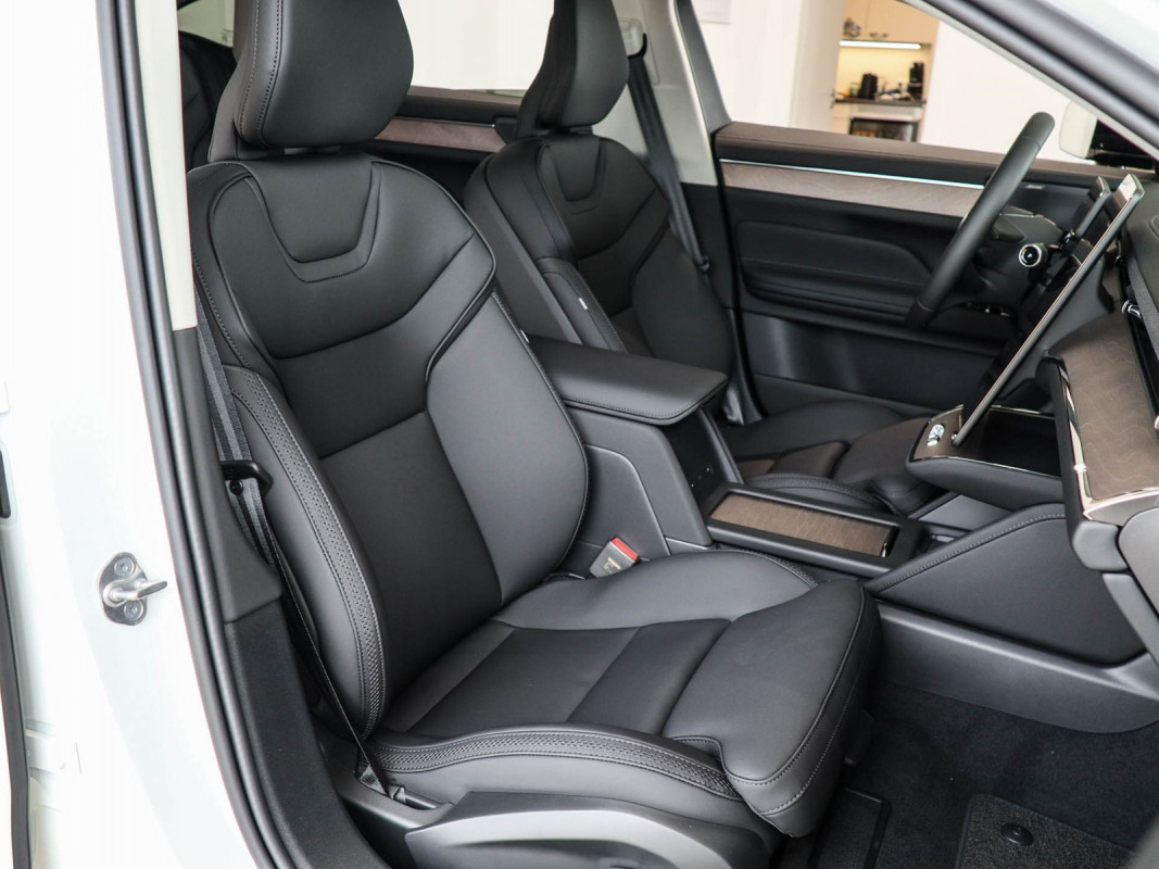 Volvo ES90 Single Motor Extended Range RWD - Limousine - Weiss - Neuwagen - Bild 6