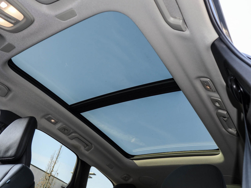 Volvo XC60 T6 Recharge AWD - SUV/Off-road - Blau - Gebrauchtwagen - Bild 11