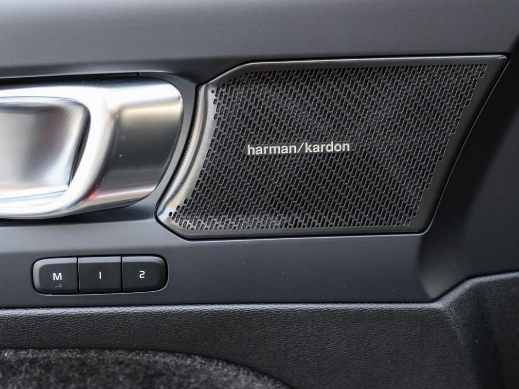 Volvo C40 Twin Pure Electric AWD - SUV/Off-road - Rot - Gebrauchtwagen - Bild 15