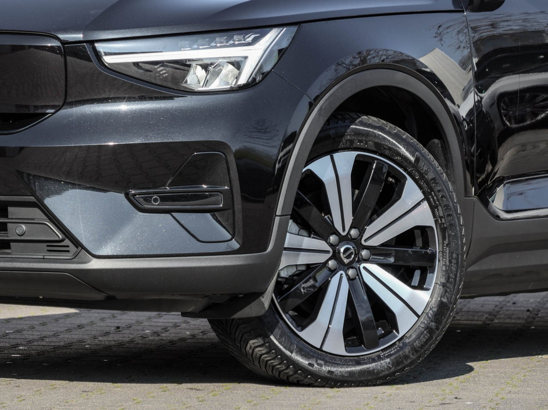 Volvo C40 Plus Recharge Pure Electric 2WD - SUV/Off-road - Schwarz - Gebrauchtwagen - Bild 6
