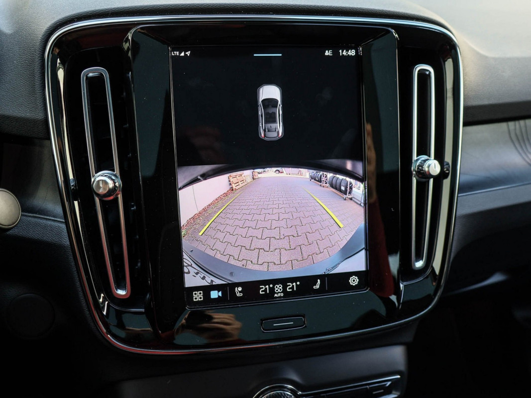 Volvo C40 Plus Recharge Pure Electric 2WD - SUV/Off-road - Schwarz - Gebrauchtwagen - Bild 13