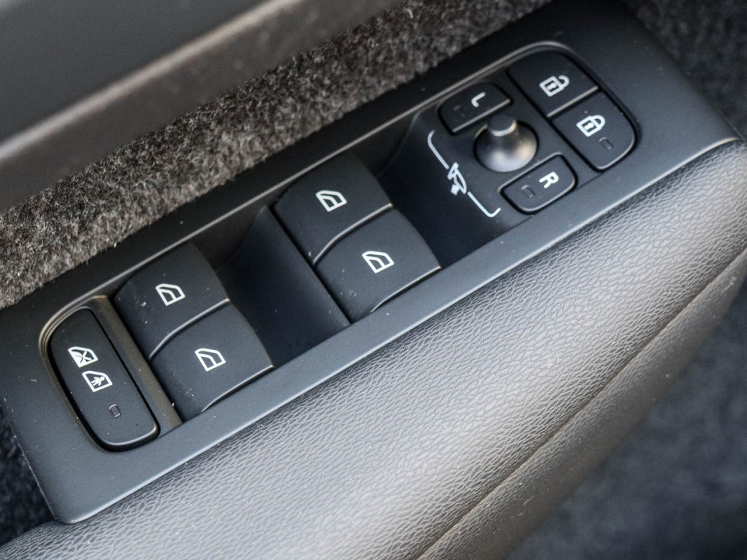 Volvo C40 Plus Recharge Pure Electric 2WD - SUV/Off-road - Schwarz - Gebrauchtwagen - Bild 15