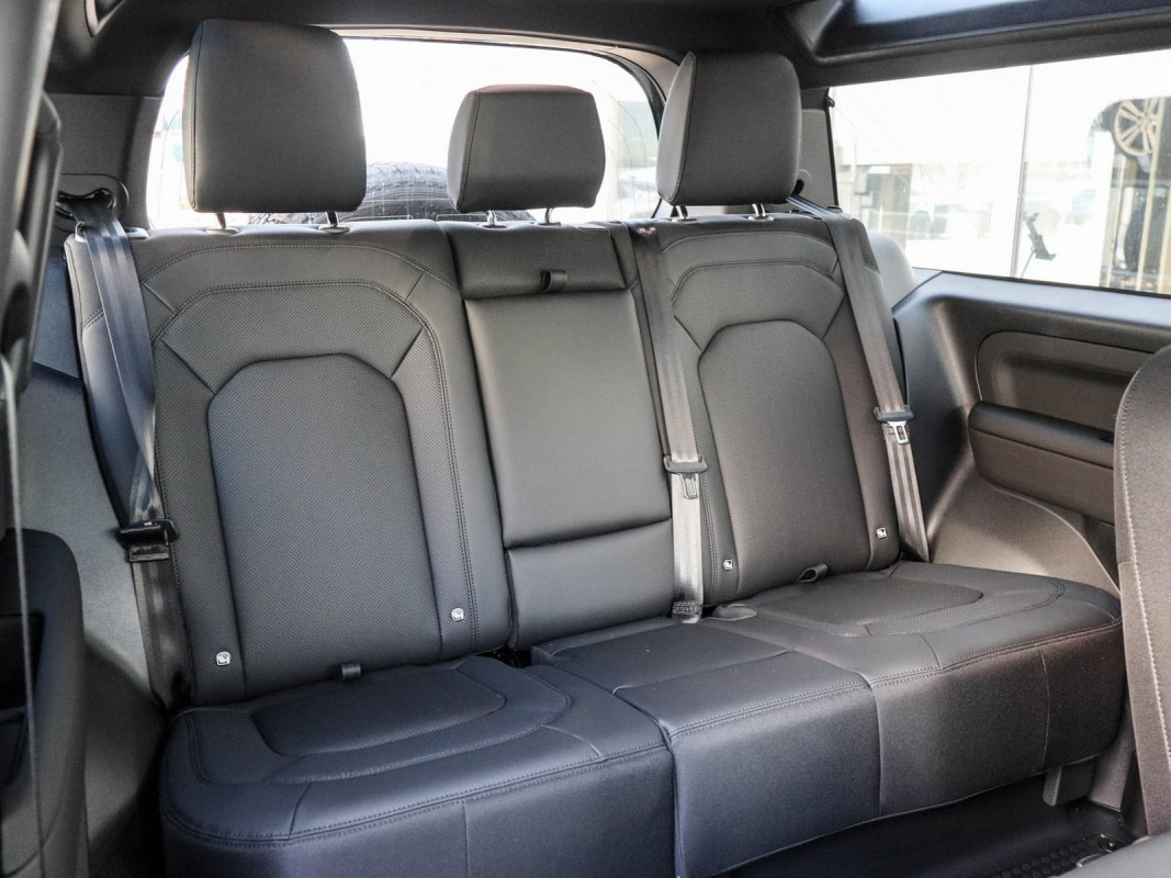 Land Rover Defender - SUV/Off-road - Schwarz - Gebrauchtwagen - Bild 5