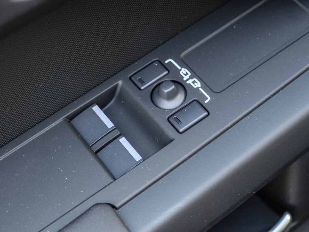 Land Rover Defender - SUV/Off-road - Schwarz - Gebrauchtwagen - Bild 13