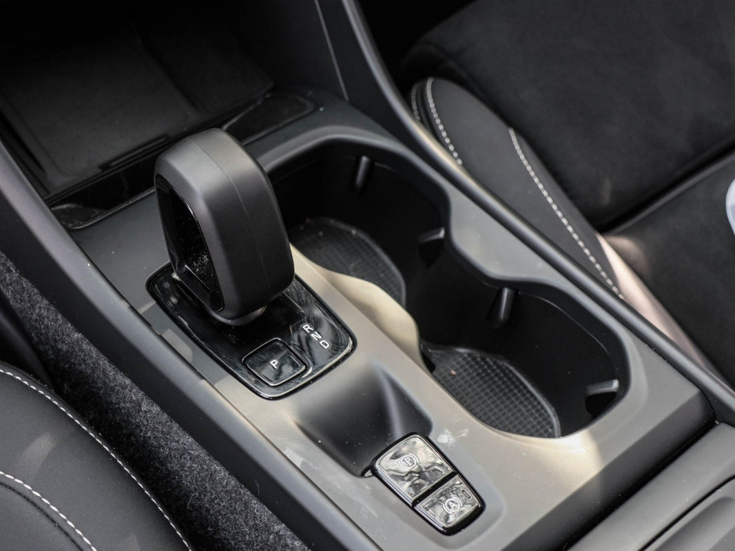 Volvo XC40 B3 - SUV/Off-road - Grau - Gebrauchtwagen - Bild 11