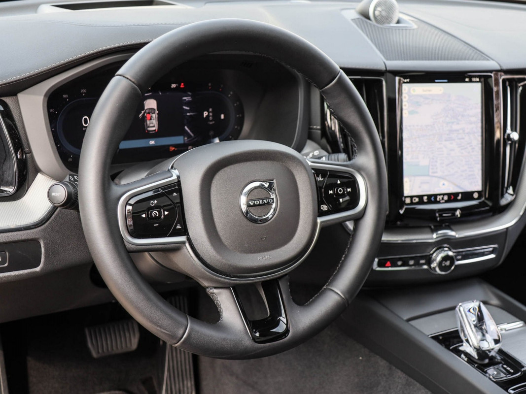 Volvo XC60 B5 Aut. - SUV/Off-road - Schwarz - Gebrauchtwagen - Bild 10