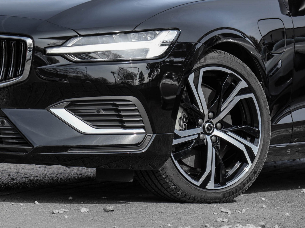 Volvo V60 T6 AWD - Kombi - Schwarz - Gebrauchtwagen - Bild 6