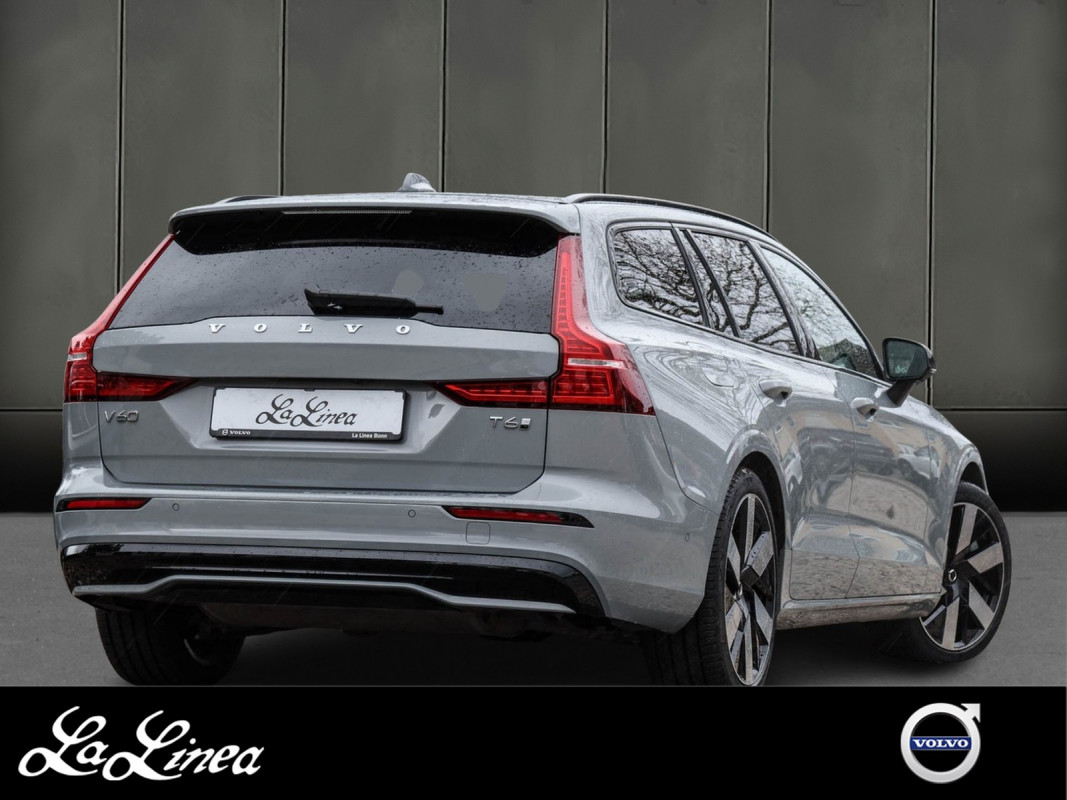 Volvo V60 T6 AWD - Kombi - Grau - Gebrauchtwagen - Bild 2