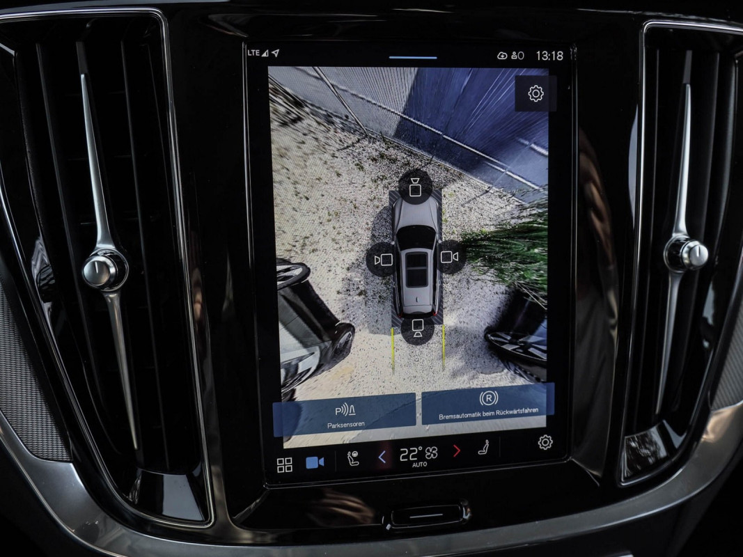 Volvo V60 T6 AWD - Kombi - Schwarz - Gebrauchtwagen - Bild 12