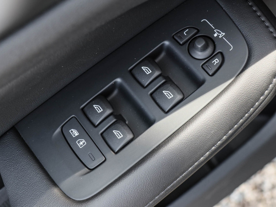 Volvo V60 T6 AWD - Kombi - Schwarz - Gebrauchtwagen - Bild 15