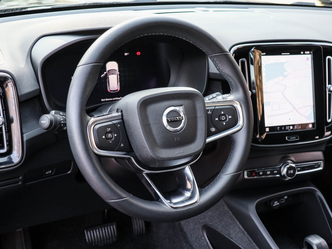 Volvo XC40 Single Motor - SUV/Off-road - Schwarz - Gebrauchtwagen - Bild 10