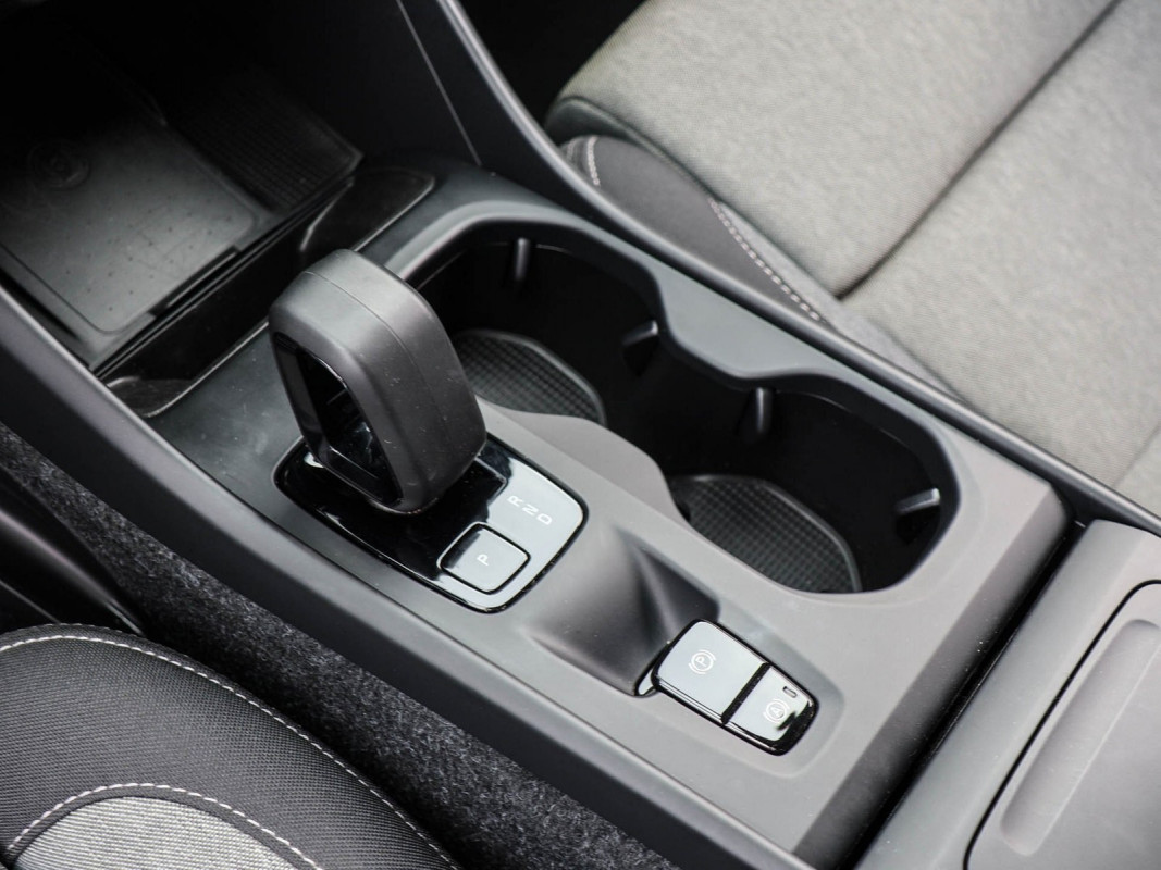 Volvo XC40 B3 - SUV/Off-road - Beige - Gebrauchtwagen - Bild 11