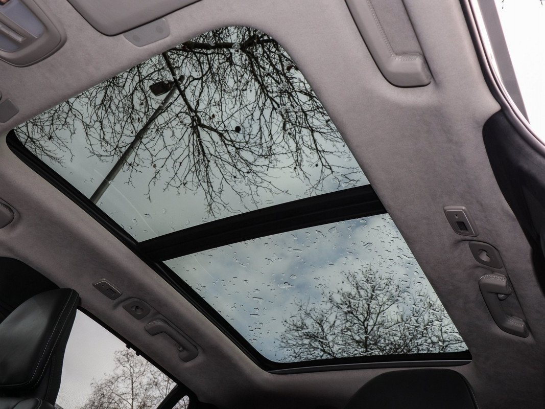 Volvo XC90 T8 AWD Reskin - SUV/Off-road - Grau - Gebrauchtwagen - Bild 12