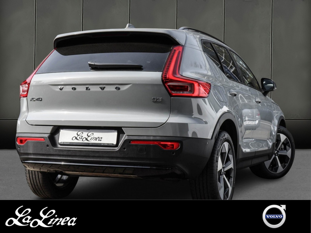 Volvo XC40 B3 (B) - SUV/Off-road - Grau - Gebrauchtwagen - Bild 2