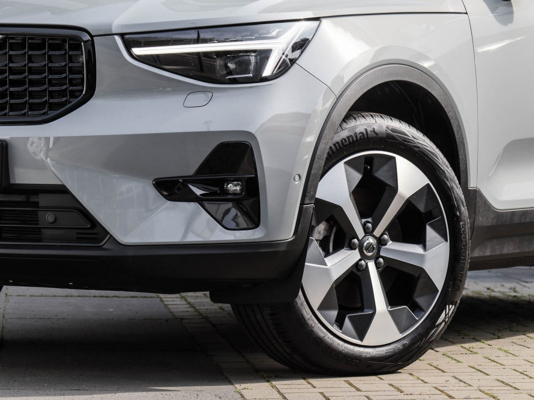 Volvo XC40 B3 (B) - SUV/Off-road - Grau - Gebrauchtwagen - Bild 6